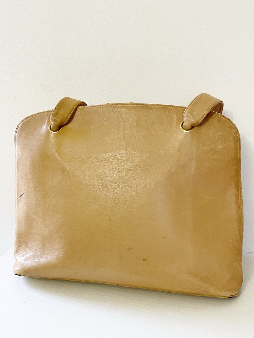 Chanel beige leather vintage for restoration AS IS - Picture 3 of 16